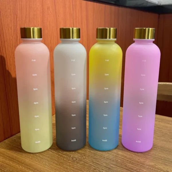 Gourde en plastique élégante - Paula – Image 3